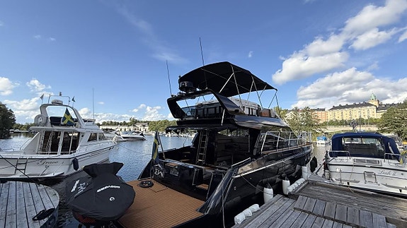 Azimut 43 Fly / Caterpillar 3208 - 95 / Total renoverad - 22 2 of 5