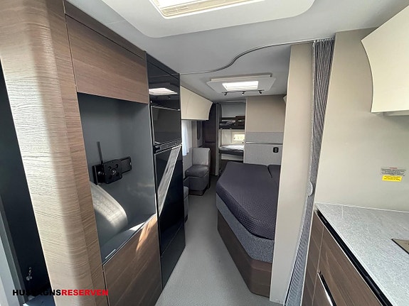 Adria Alpina 663 UK 7 of 14