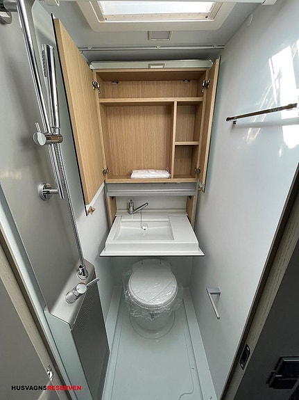 Adria Alpina 663 UK 14 of 14