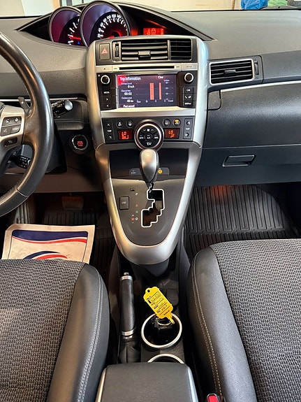 Toyota Verso 21 of 27