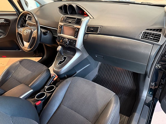 Toyota Verso 16 of 27