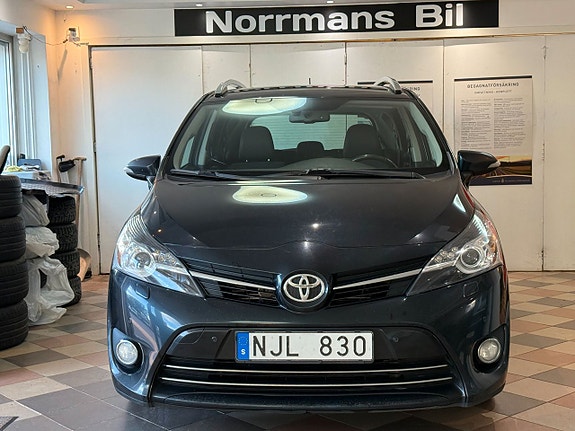 Toyota Verso 2 of 5