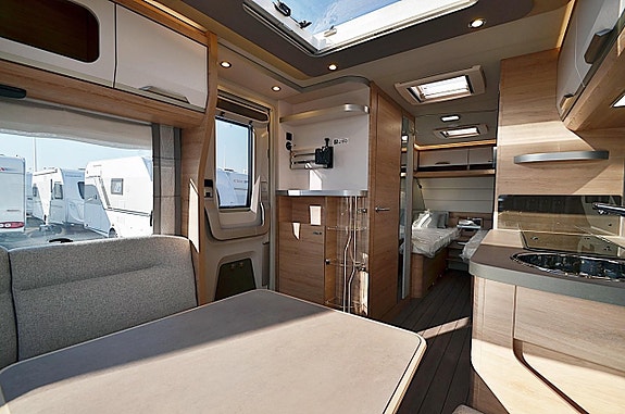 Knaus 540 UE Südwind 60 Years, Långbäddar 6 of 25
