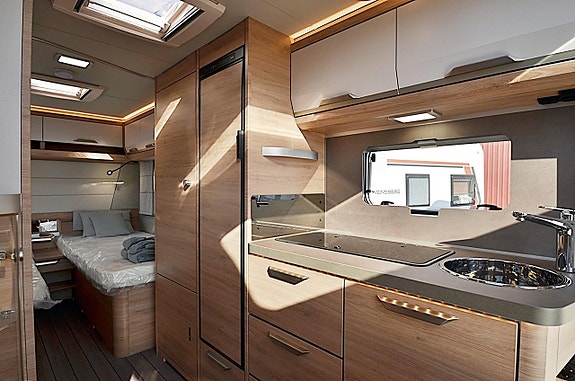 Knaus 540 UE Südwind 60 Years, Långbäddar 10 of 25