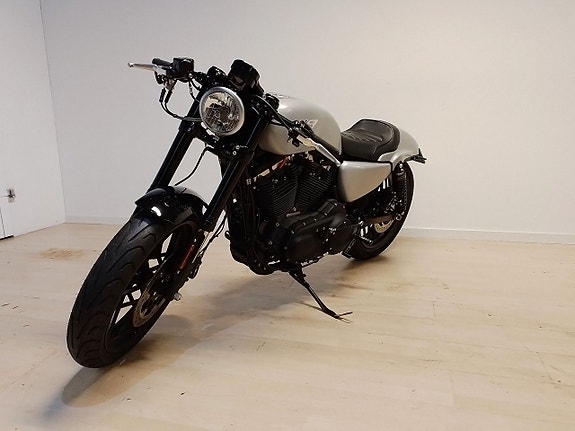 Harley-Davidson XL 1200CX Sportster Roadster 3 of 4