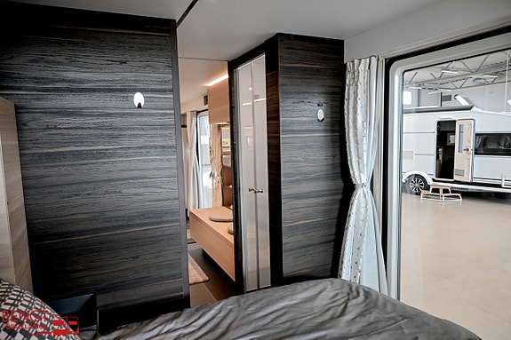 Adria ASTELLA 704 HP | Dubbelsäng | ALDE | AC | Förtält 16 of 21