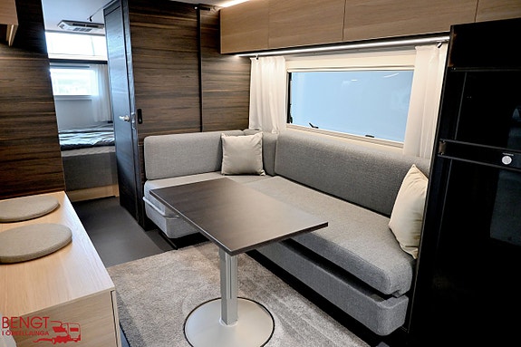 Adria ASTELLA 704 HP | Dubbelsäng | ALDE | AC | Förtält 7 of 21