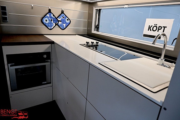 Adria ASTELLA 704 HP | Dubbelsäng | ALDE | AC | Förtält 9 of 21