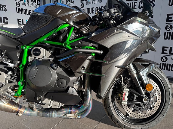 Kawasaki Ninja H2 Vandemon Helsystem 4 of 20
