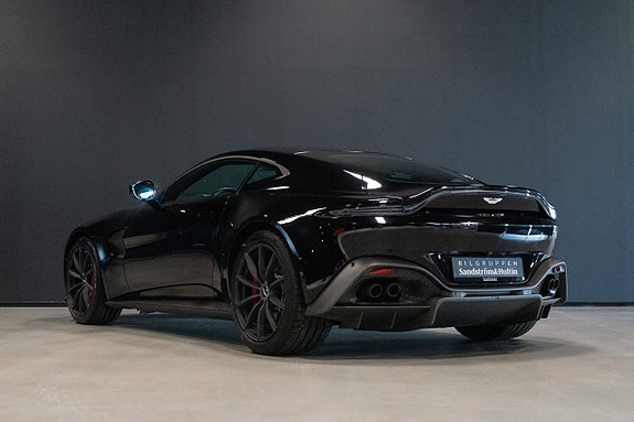 Aston Martin Vantage 4 of 5