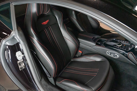 Aston Martin Vantage 17 of 18