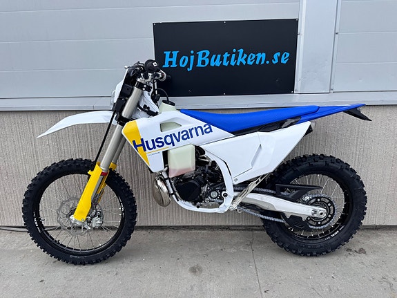 Husqvarna TE 300 2 of 6