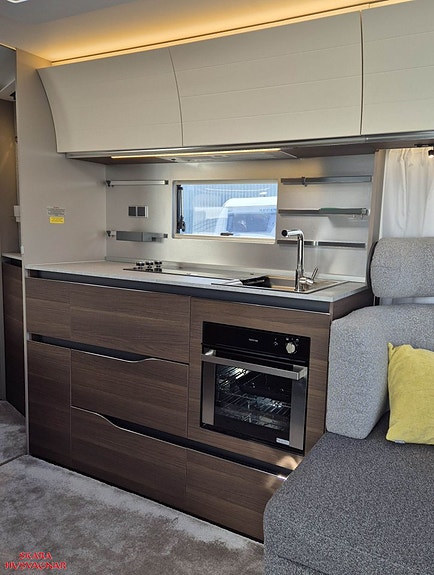 Adria ALPINA 583 LP (Nytt tält ingår) 4 of 21