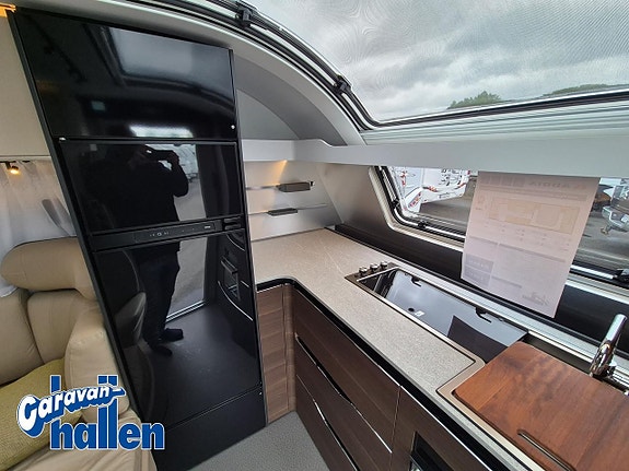 Adria Alpina 663 HT (Tandem/Mover/Hydrauliska stödben) 10 of 27