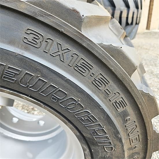 Giant 31X15,5-15 -  4 styk Deli tire 3 of 5
