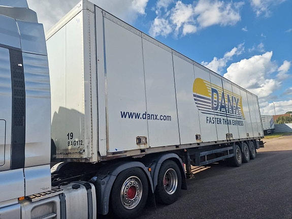 Schmitz  SKÅP TRAILER