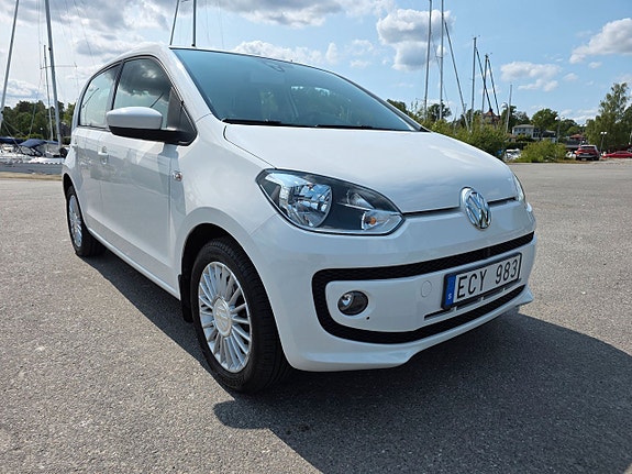 Volkswagen UP! 6 of 25