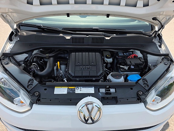 Volkswagen UP! 19 of 25