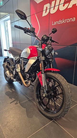 Ducati Scrambler Icon DEMO 4 of 6