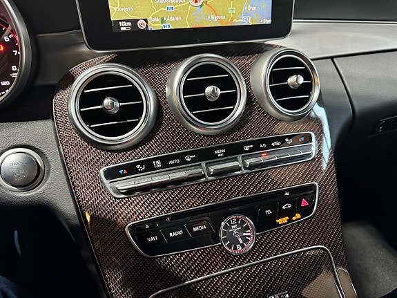Mercedes-Benz C63 13 of 22