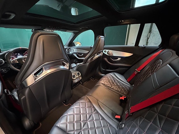 Mercedes-Benz C63 17 of 22