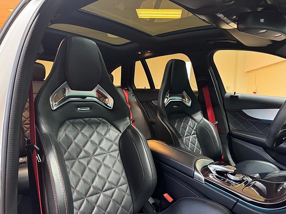 Mercedes-Benz C63 7 of 22