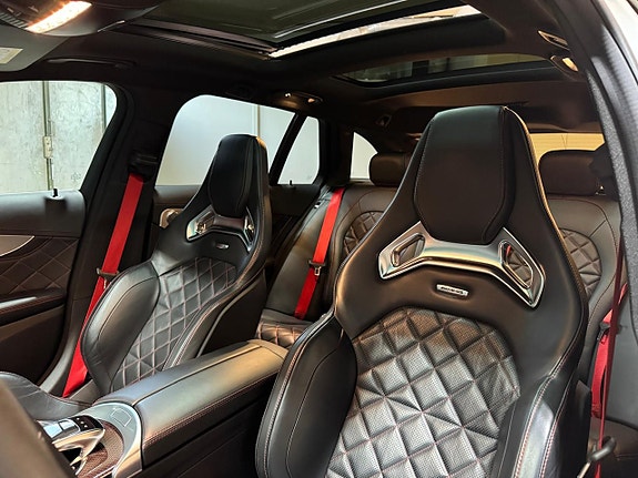 Mercedes-Benz C63 6 of 22