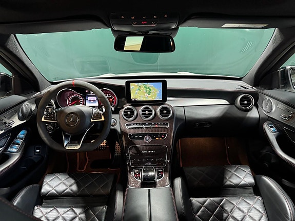 Mercedes-Benz C63 9 of 22