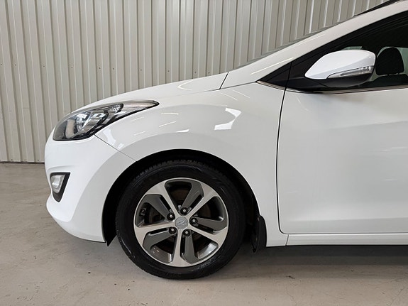 Hyundai i30 3 of 18