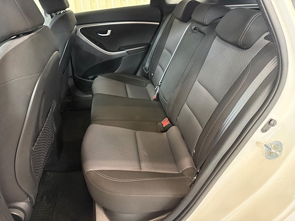 Hyundai i30 8 of 18