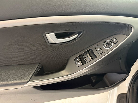Hyundai i30 10 of 18
