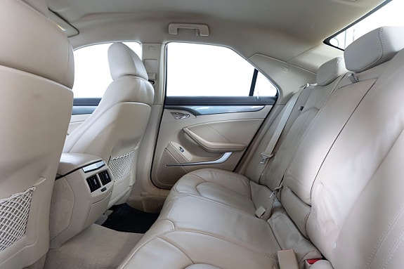 Cadillac CTS 17 of 24