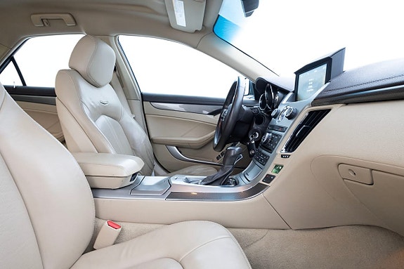 Cadillac CTS 14 of 24