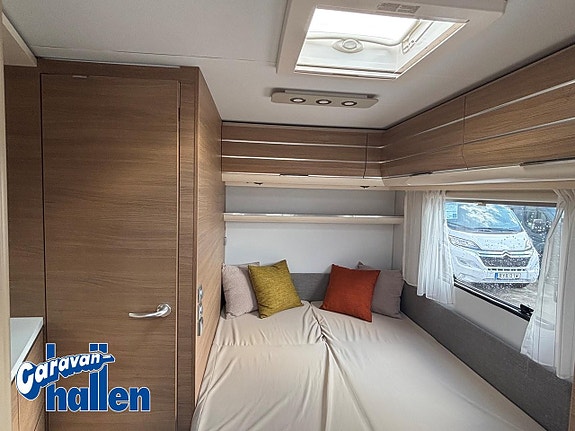 Adria Adora 522 UP 16 of 23