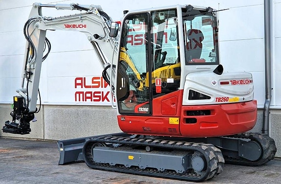 Takeuchi TB 260 3 of 7