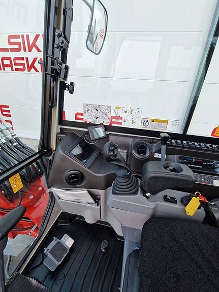 Takeuchi TB 260 6 of 7