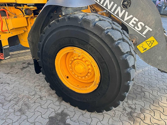 Volvo L90H Volvo L90H 29 of 30