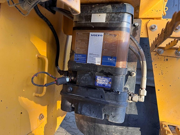 Volvo L90H Volvo L90H 22 of 30