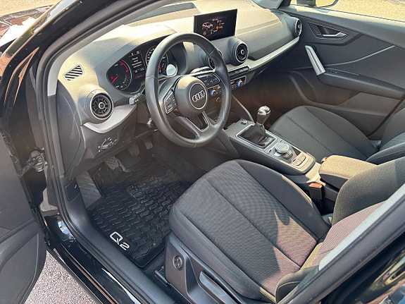 Audi Q2 10 of 18