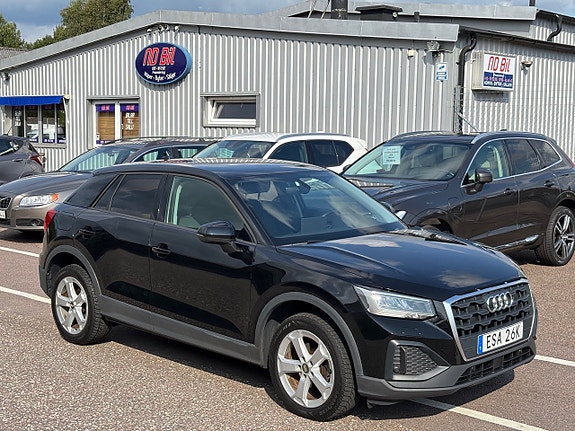 Audi Q2 2 of 5