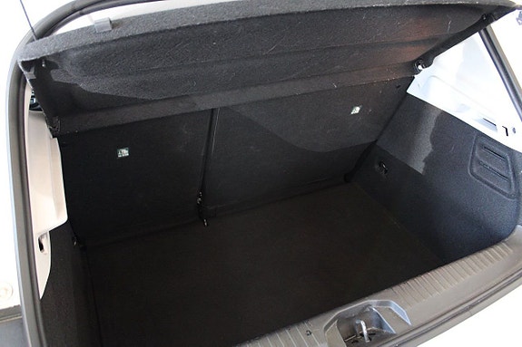 Renault Clio 12 of 15