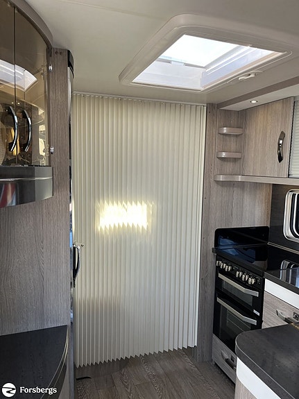 Hobby 660 WFC PRESTIGE // Alde // AC // Cityvatten 20 of 21
