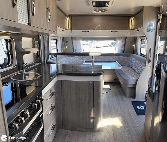 Hobby 660 WFC PRESTIGE // Alde // AC // Cityvatten 7 of 21