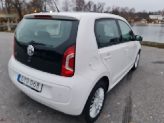 Volkswagen UP! 5 of 5