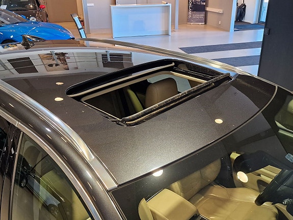 Jaguar XF 19 of 20