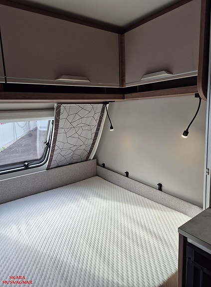 Knaus 420 QD 9 of 19