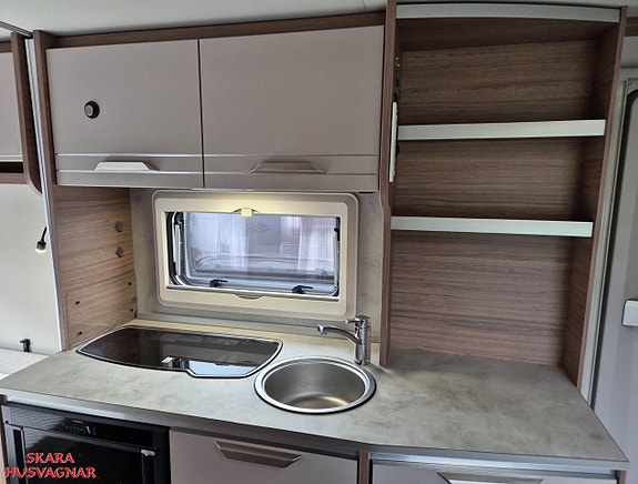 Knaus 420 QD 11 of 19