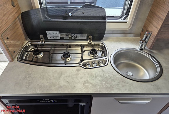 Knaus 420 QD 13 of 19