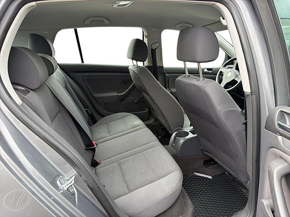 Volkswagen Golf V 15 of 22