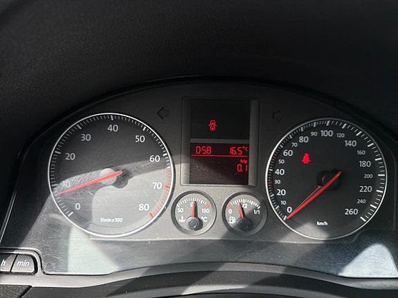 Volkswagen Golf V 12 of 22